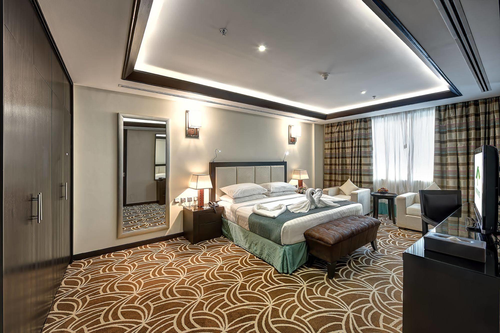 Raintree Rolla Hotel Dubai Exterior photo