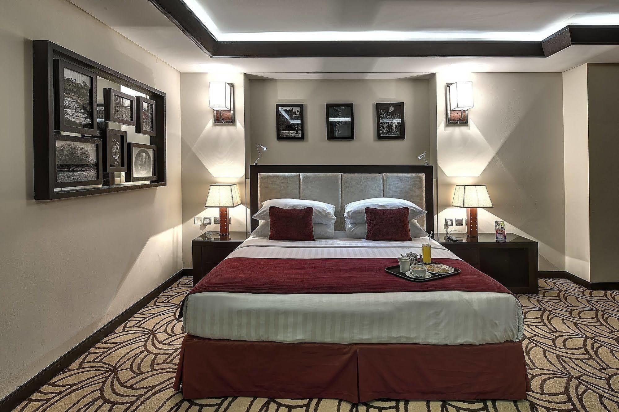 Raintree Rolla Hotel Dubai Exterior photo